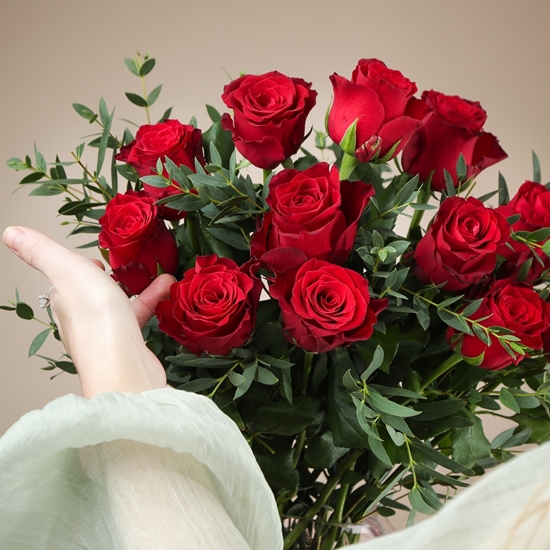 Picture of LUXURY DOZEN RED ROSES  by Zing Flowers